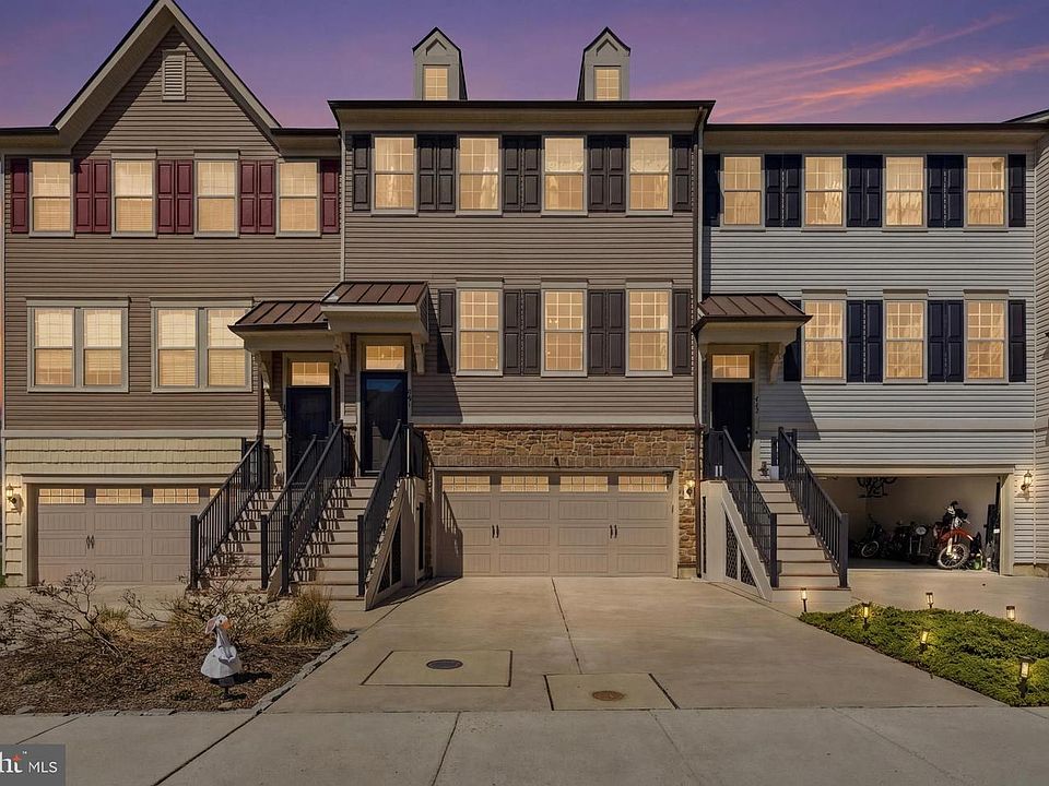 1st image of 441 Tall Oaks Dr