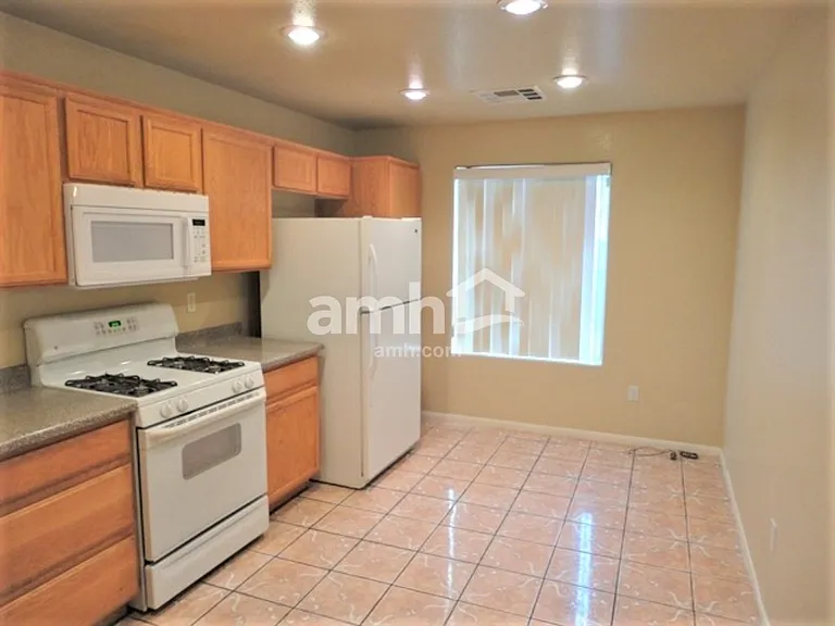 9952 Tittleton Ave — Photo 2