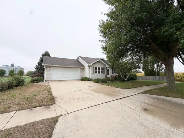 1112 Cherry Dr, Luverne, MN 56156