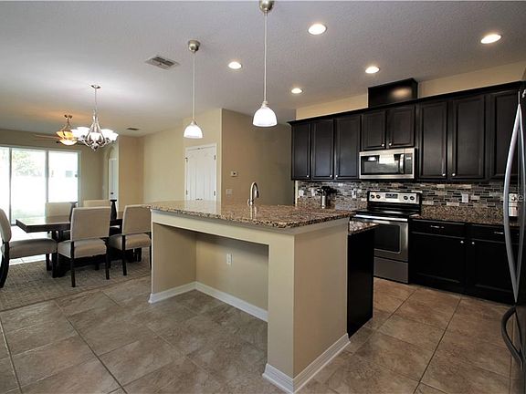 4th image of 714 Cortona Dr