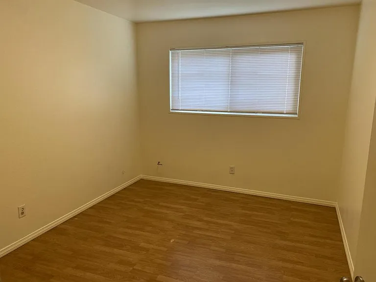 4911 Diane Pl — Photo 5