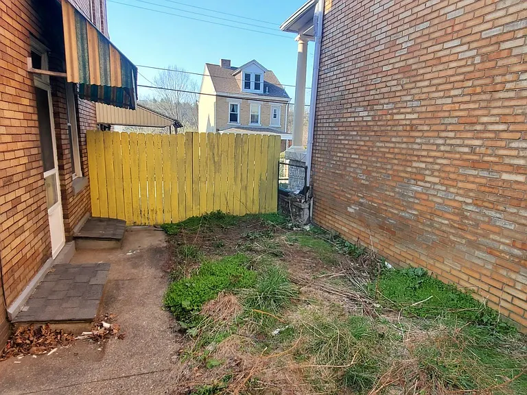 3103 Tretow St — Photo 16