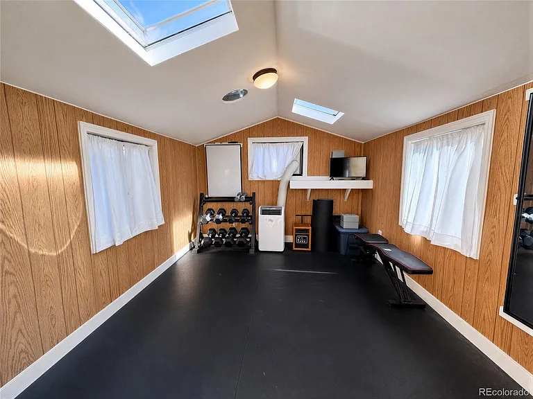 2841 Kearney St — Photo 18