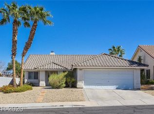 994 Hunters Run Dr, Henderson, NV 89002