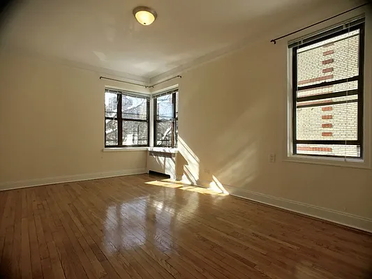 Rented by Sovereign Associates | media 16