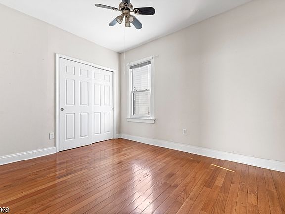 4th image of 96 11th Ave