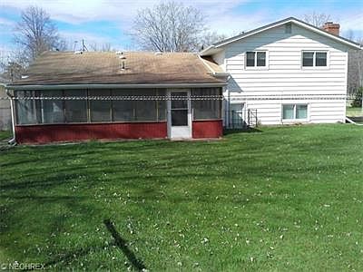2nd image of 961 Sherwood Dr