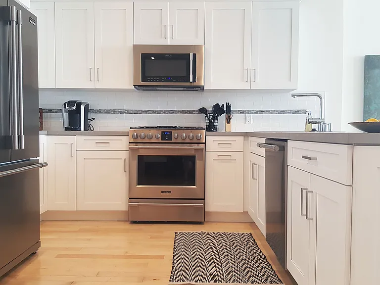 738 S Ogden Dr — Photo 15