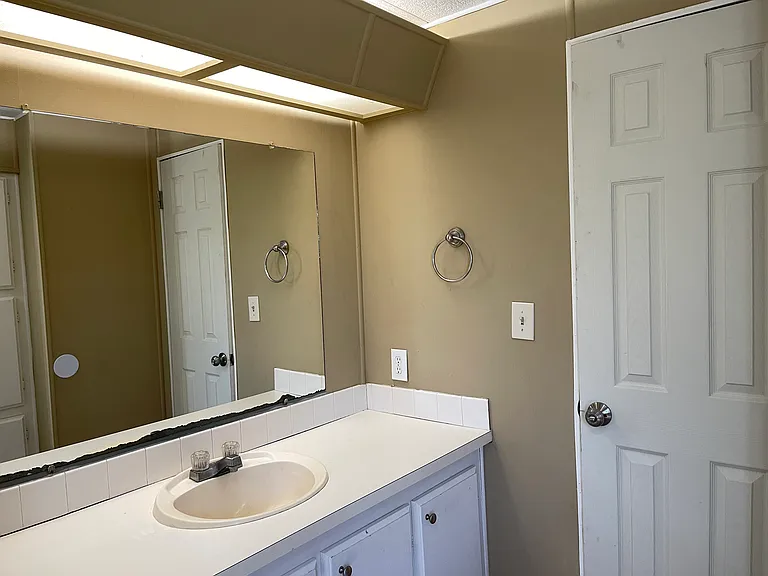 4878 Reno Dr — Photo 15