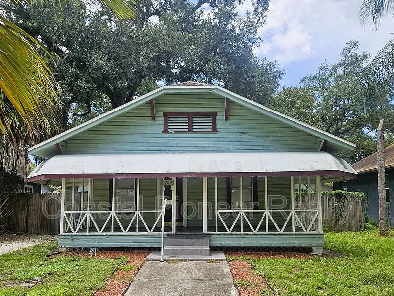 1212 E 32nd Ave