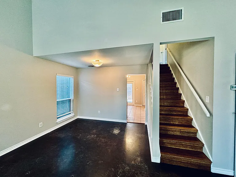 1508 Villars St — Photo 14
