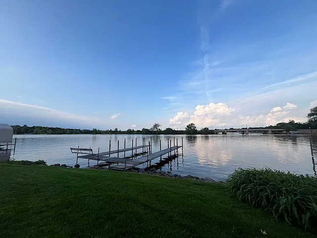 Gorgeous 3 BR 3000 Sq Ft House on Lake Minnetonka — Photo 3