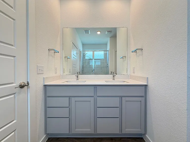 2901 Louris Ln — Photo 15