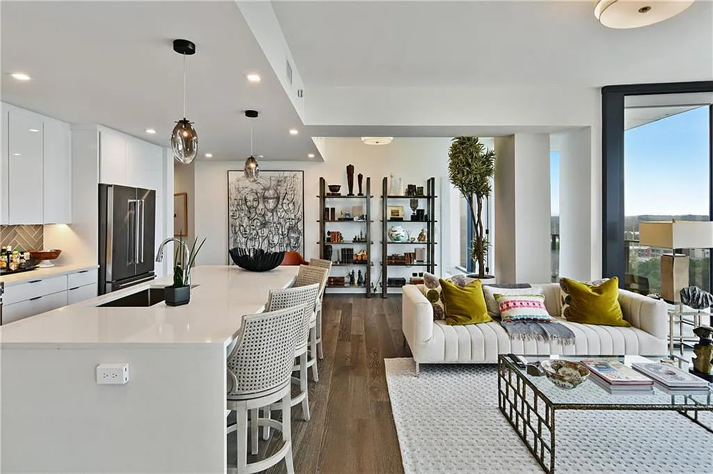 2 bed, 2.5 bath, 1394 sqft, $3,600 — Photo 2