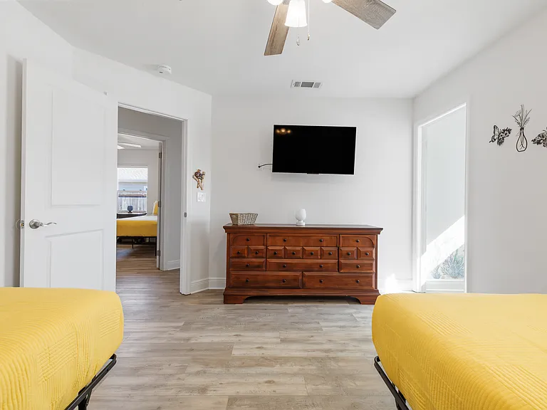 9288 E River Dr — Photo 19