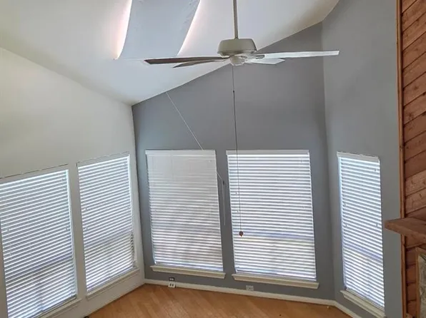1355 County Road 145, Alvin, TX 77511