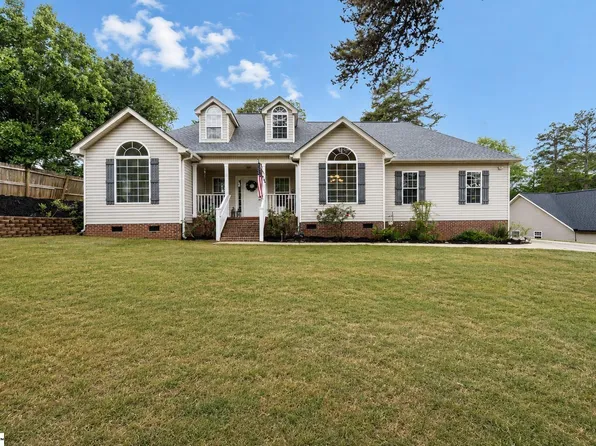 203 Stanley Dr, Greenville, SC 29611