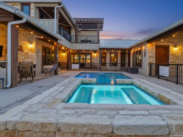 236 Tequila Sunrise, ConCan, TX 78838