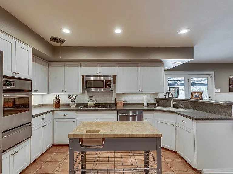8411 Swift Ave — Photo 10