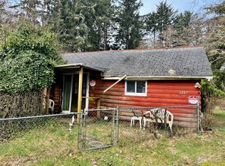 1227 S Forrest St, Westport, WA 98595