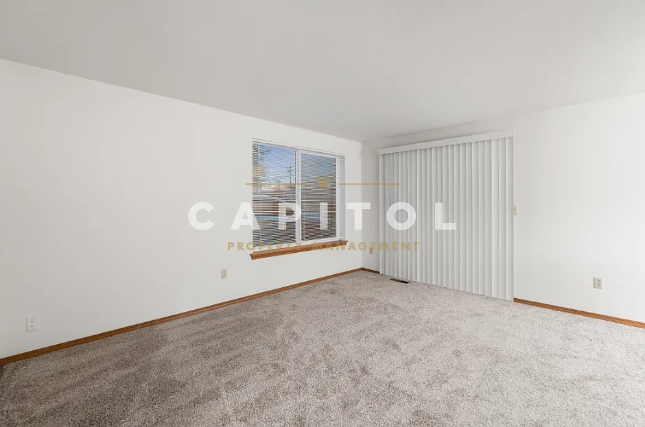 1404 5th Avenue SW - . — Photo 2