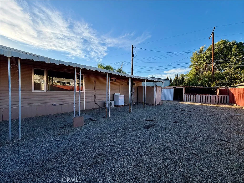 2 bed, 1296 sqft, $1,950 — Photo 3