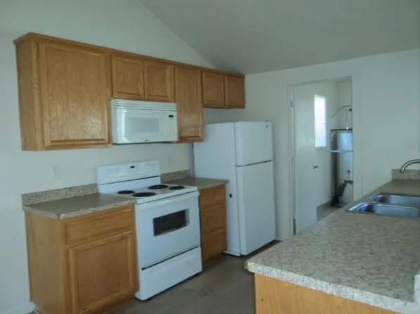 726 Grove St, Roseville, CA 95678