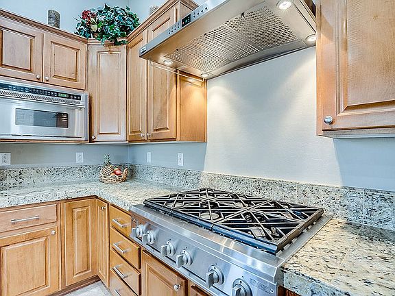 4th image of 41710 N Harbour Town Ct