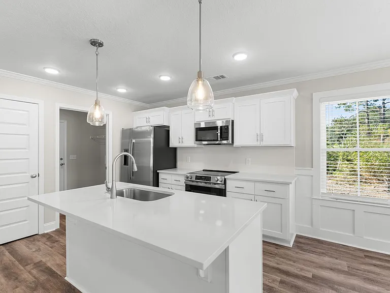 303 Latitude Ln — Photo 11