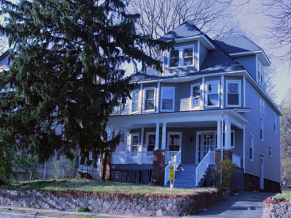1st image of 298 Dodd St