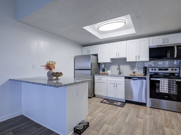 2900 Coronet Ln APT 303