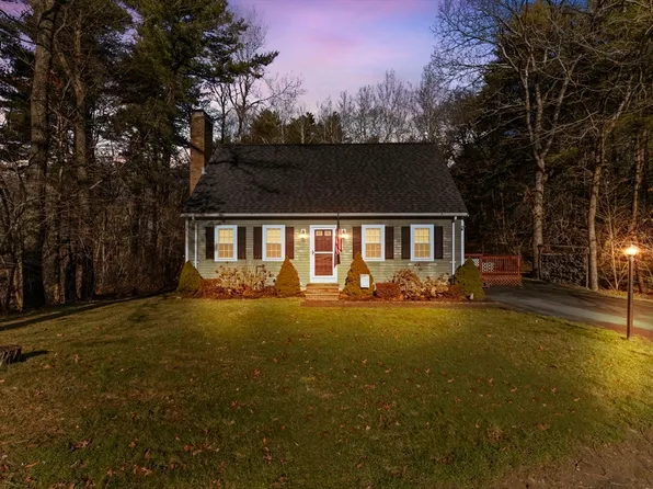 44 Warren Ave, Middleboro, MA 02346