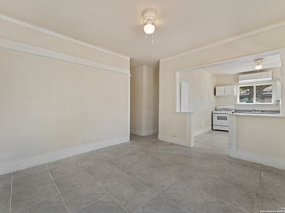 5th image of 922 ARBOR PL