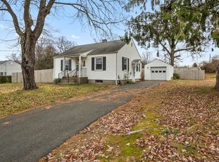 98 Berkshire Dr, Westfield, MA 01085