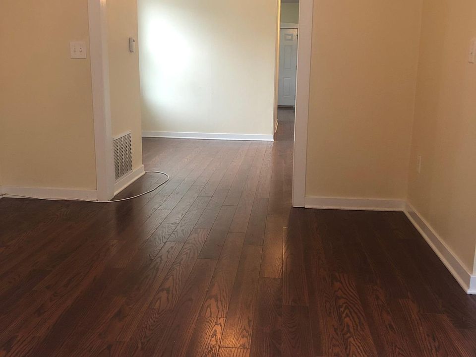 1st image of 3402 S Lituanica Ave #1R
