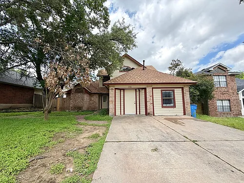 2110 Warfield Way Photo 1