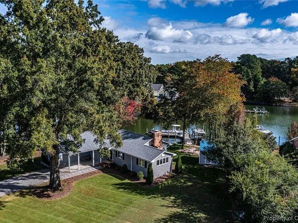 197 Cardinal Ln, White Stone, VA 22578