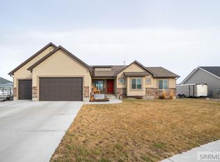 4631 S Mountain Bend Dr, Ammon, ID 83406