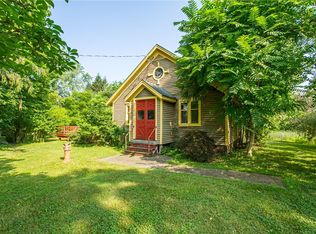 6689 Miller Rd, Newark, NY 14513