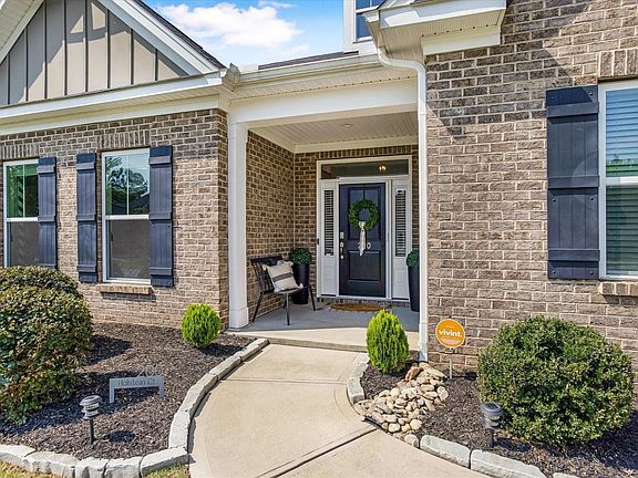 3rd image of 200 Holstein Ct