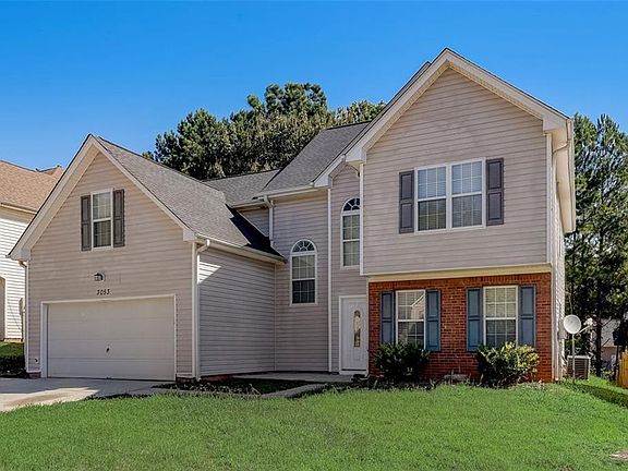 2nd image of 3053 Highland Park Ln
