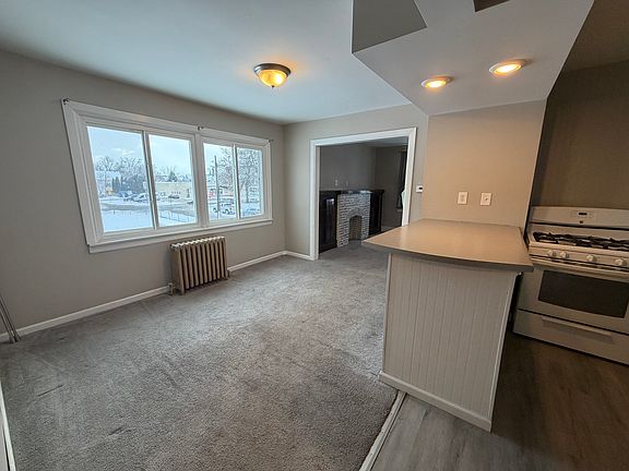 5th image of 21 Salem St #2