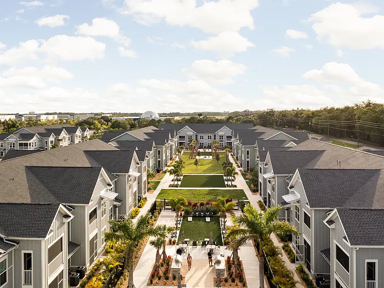 Palm Grove Luxury Apartments — Photo 37