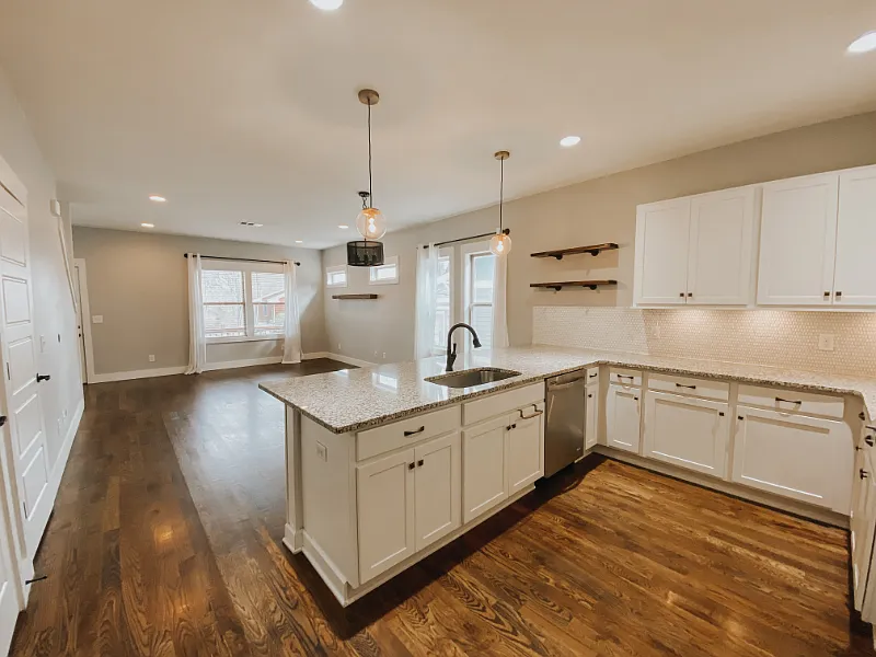 3 bed, 1560 sqft, $3,100 — Photo 3