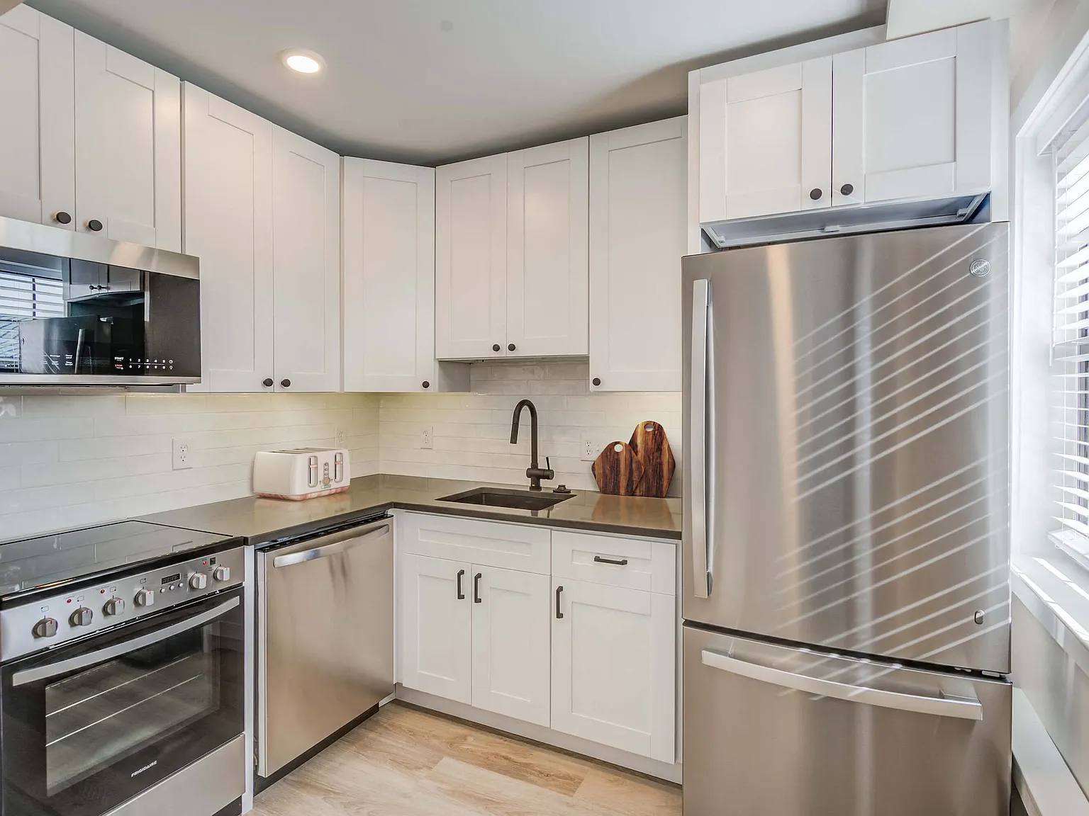 The Phoenix Apartments — Photo 3