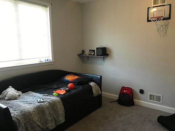 5th image of 687 Tompkins Ave