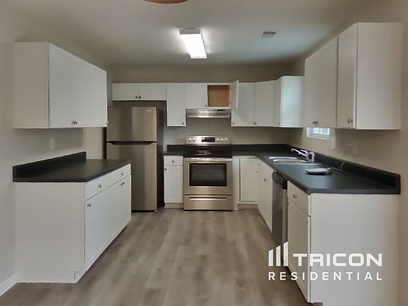 5th image of 832 Stonebridge Park Cir