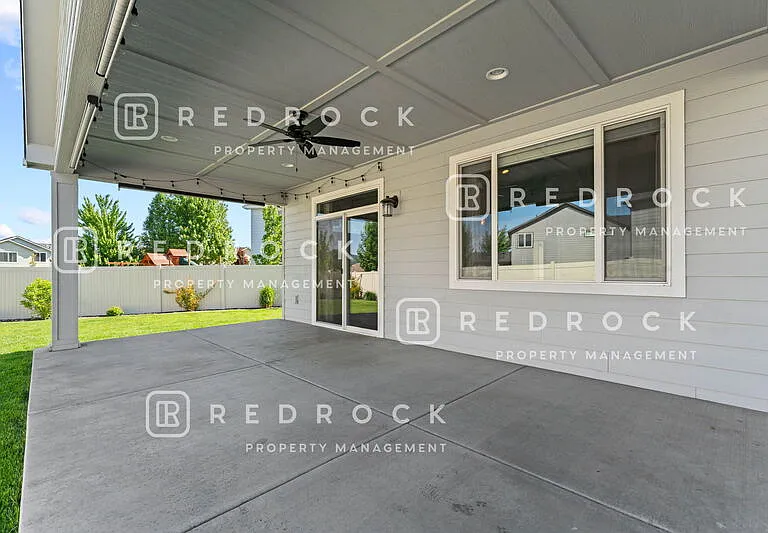1725 N Meyers Ct — Photo 29