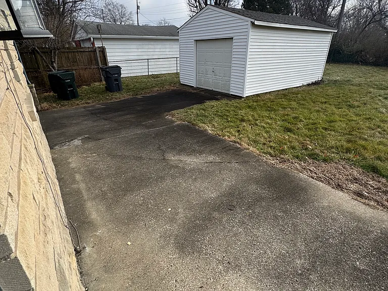 1724 Silver Ln — Photo 19