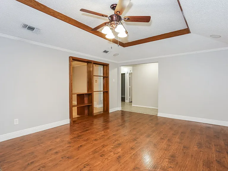 7212 Elderberry Ln — Photo 4